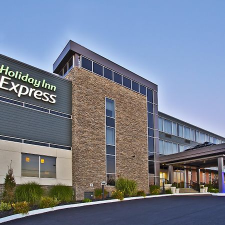 Holiday Inn Express - Sault Ste. Marie, An Ihg Hotel Exterior photo